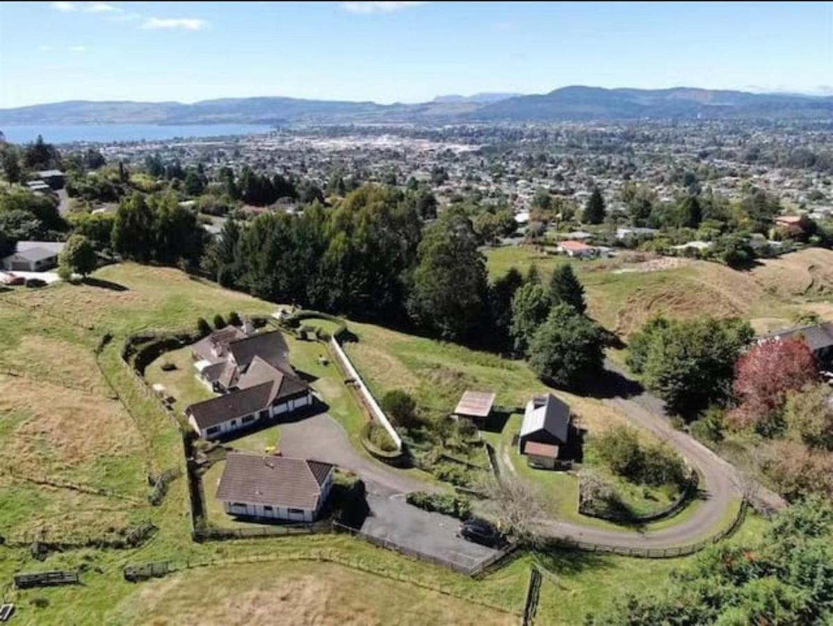 Skyline Mountain View Lodge Up To 16 People Rotorua Dış mekan fotoğraf