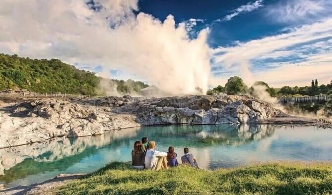 Skyline Mountain View Lodge Up To 16 People Rotorua Dış mekan fotoğraf